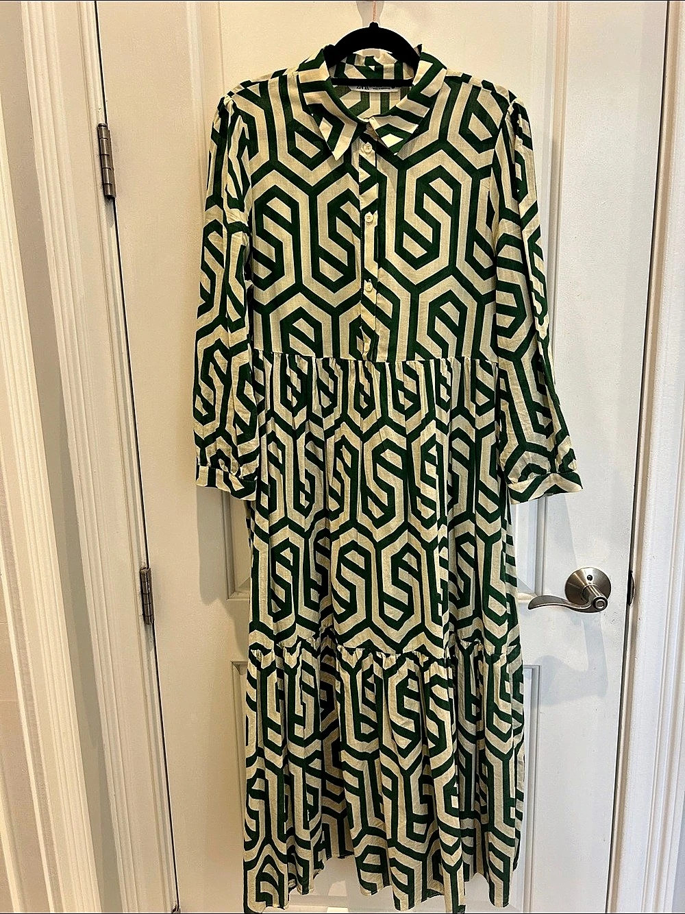 Zara Geometric Midi Dress in Green & White Size Medium